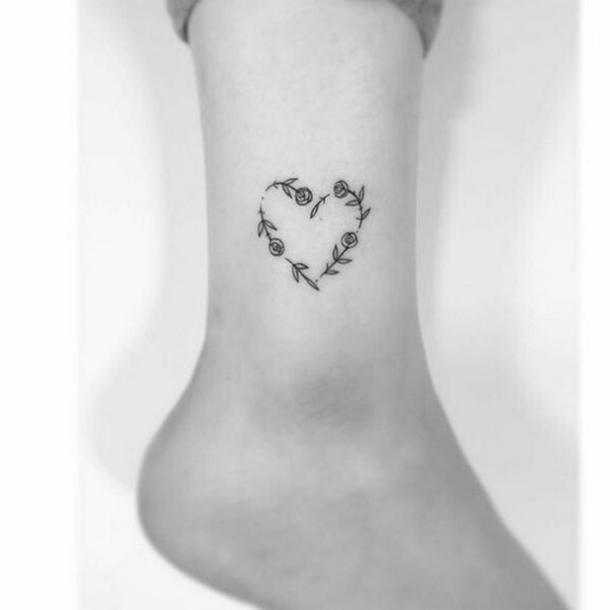 ideas y diseños simples de tatuajes para mujeres
